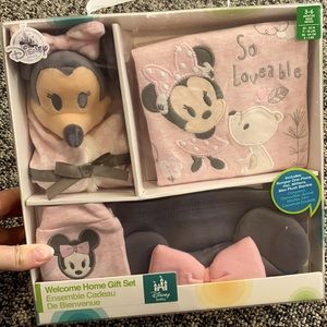 Welcome home Minnie gift set